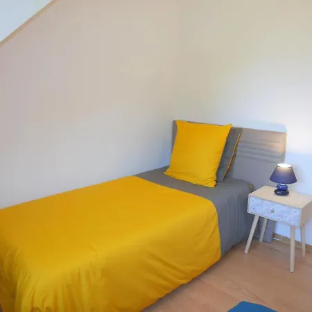 Comfortable Holiday Home With Partial Sea Views, Douarnenez-Treboul-3