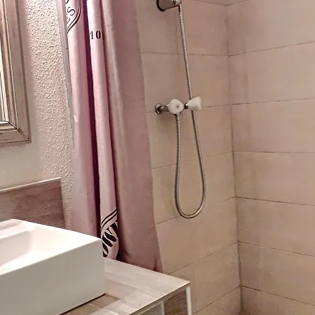 Appartement Agreable Avec Balcon Vue Mer, Parking Et Animaux Admis - Fr-1-648-19-2
