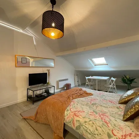 La Garde Studio Atypique Le Rocher, Climatisation, Belle Decoration-2