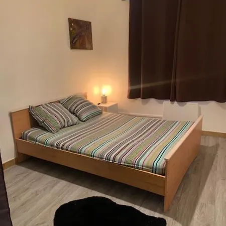 Charmant Appartement 2 Chambres Dans Le Centre Historique-3