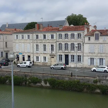 Charmant 2 Pieces Au Coeur De La Rochelle, Ideal Pour 2 Personnes - Fr-1-551-33-3