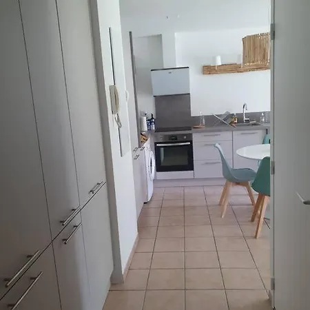 Mignon appartement en résidence avec piscine-3