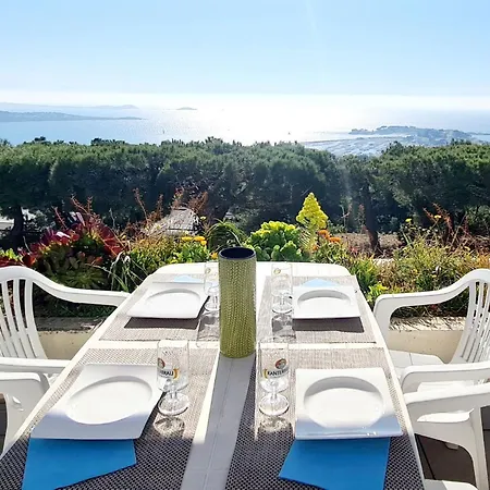 Vue mer panoramique et piscine-3