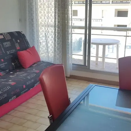 Studio climatisé, balcon, proche plage et commerces - FR-1-701-57-2