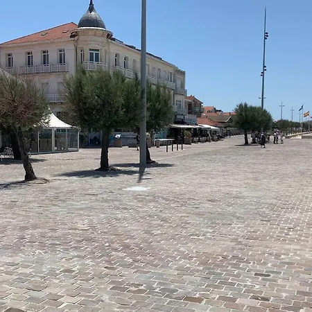 Soulac sur Mer à 50 m de la plage Beau T2 neuf idéalement placé-2