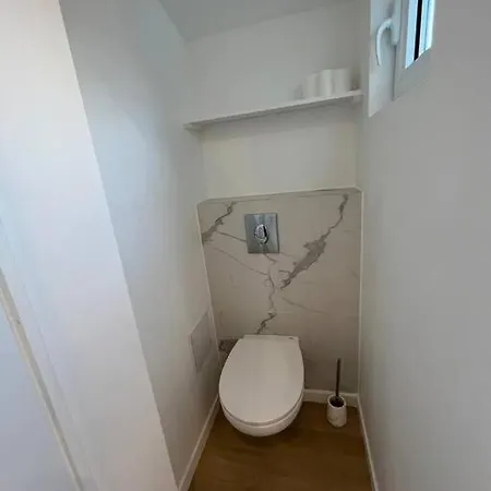 Brand New Tiny House W Garden-3