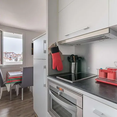 Joli studio en centre-ville avec parking, animaux admis - FR-1-2-304-3