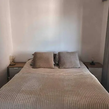 Appartement, terrasse, parking privé, climatisation&WIFI-3