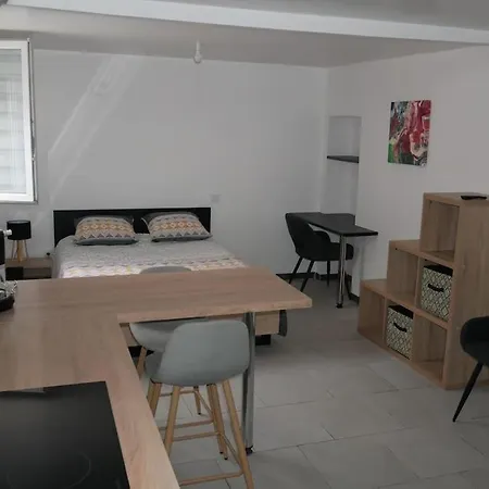 Studio Indépendant, au calme.-3