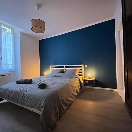 Les Vans - Charmant appartement au cœur du village-2