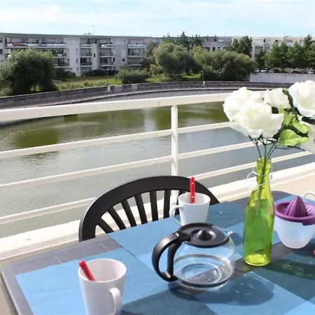 Appt 2 pièces avec balcon, piscine, parking privé à La Rochelle - FR-1-246-17-2