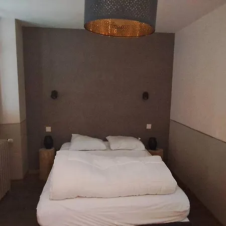 Jolie maison de rue-3