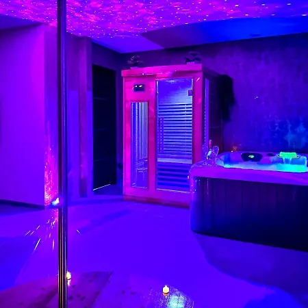 Love Room Jacuzzi La Villa Des Charmes (Adults Only)-2