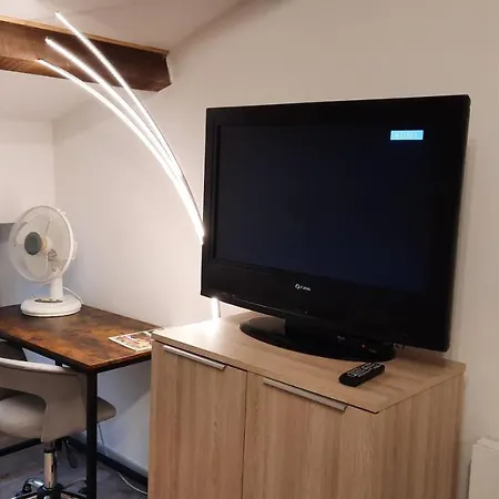 Suite 3 pièces chambre+cuisine+SDB centre ville-3
