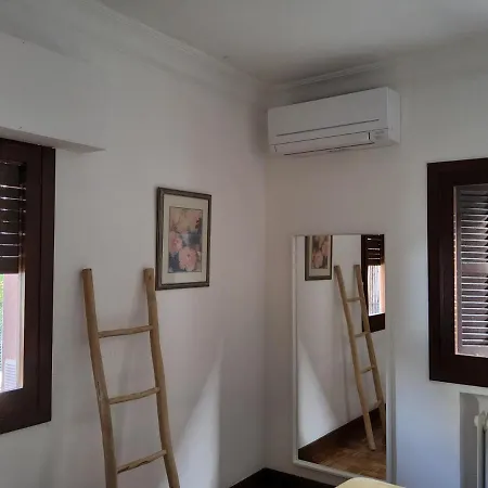 Easo Terrace Apartment Free Private Parking And Air Conditioning-2