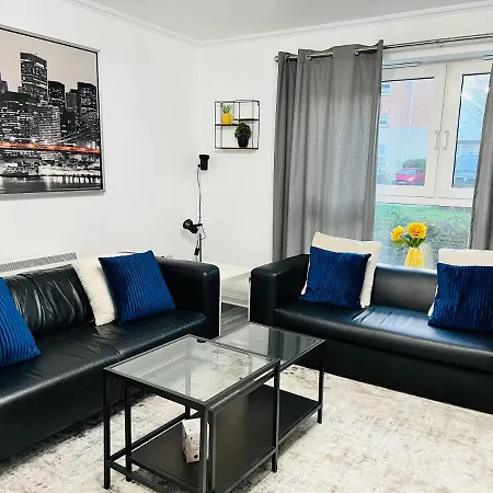 Lush Gated Cardiff Bay Flat With Fastwifi And Parking-3