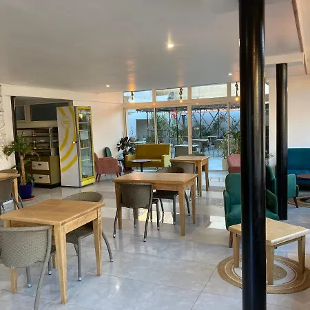 Ezz'Hotel Canet-2