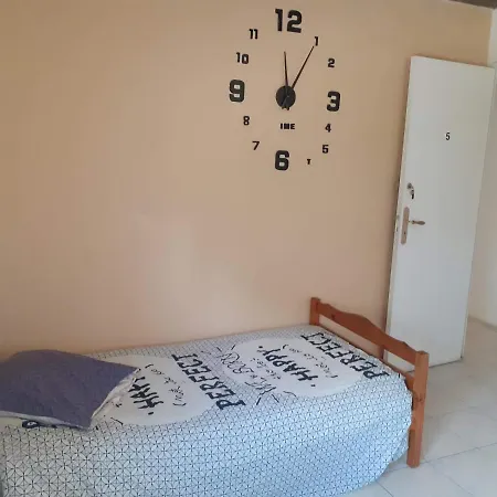 Chambre D'Hote Pres De La Gare Et Du Centre-2