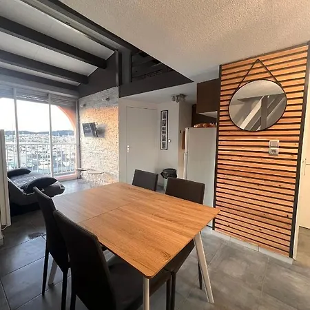 Appartement T2 Mezzanine Cap d'Agde vue port 50 m de la plage de la conque-2