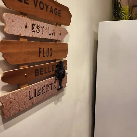 Le studio TAHITI 4 pers 600m de la plage la favière-3