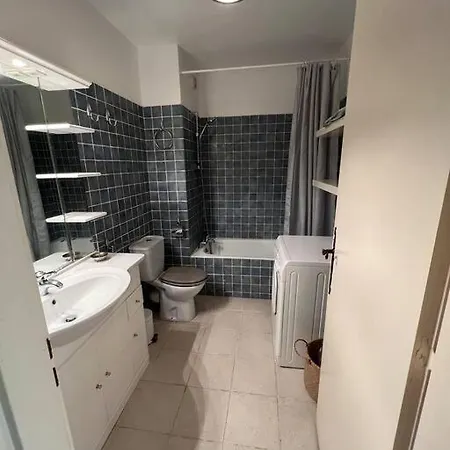Appartement avec jardin au coeur de Saint-Tropez.-2