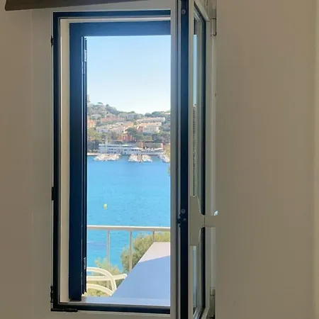 Magnific Apartament A Primera Linia De Mar-2