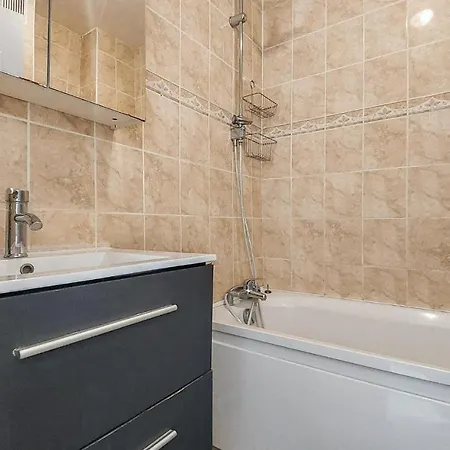 2 Bedroom Amazing Apartment In Bobigny-3