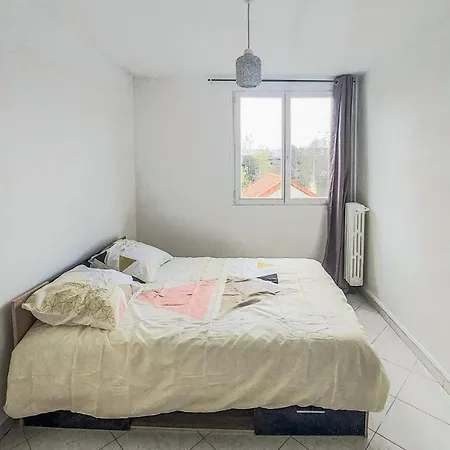 2 Bedroom Amazing Apartment In Bobigny-2