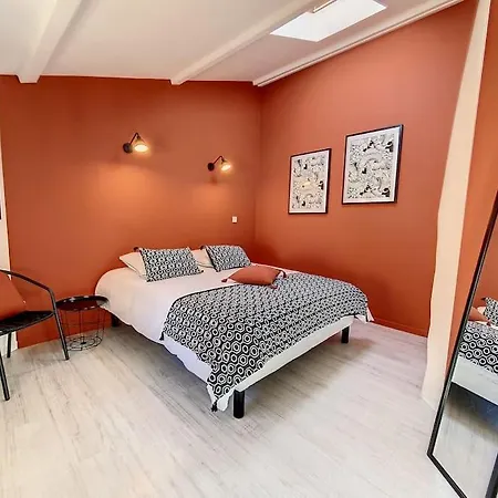 Bienvenue à la Tatoo Room-2