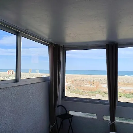 Studio Vue Mer 100 m de la plage-2