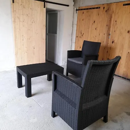 Studio Indépendant, au calme.-2