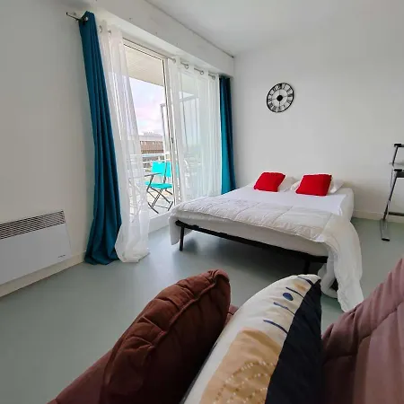 Studio Confortable Avec Terrasse, Proche Plage, Parking Prive - La Rochelle - Fr-1-246-61-3