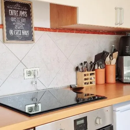 Bright Appartment perfect location-2