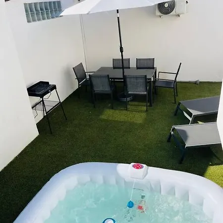 Maison 4 personnes avec jacuzzi-3