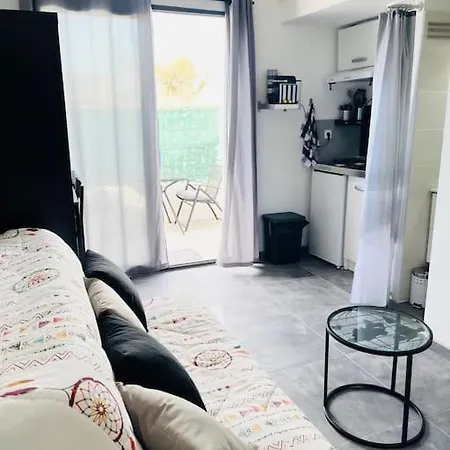 Joli Petit Studio Cosy-3