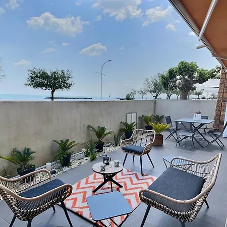 Ground Floor Apartment Facing The Sea-3
