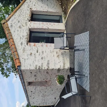 Studio Quartier Calme-2