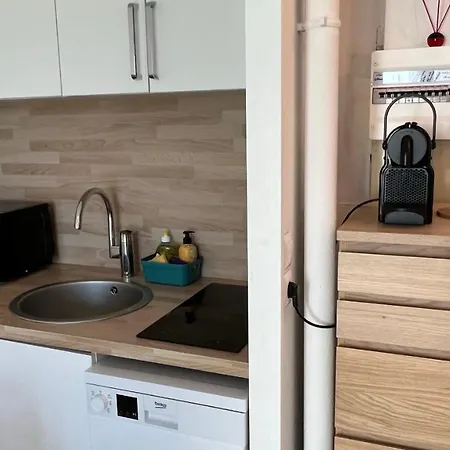 Appartement 2 pièces en rez-de-chaussée dans résidence avec accès direct à la plage-3
