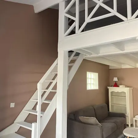 Studio Mezzanine Au Calme-3