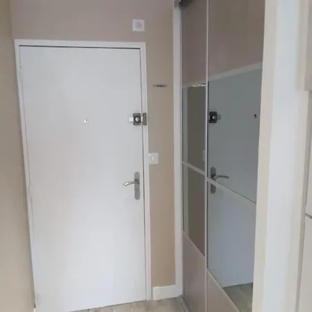 Studio 4 personnes en rez de jardin plage du môle-3
