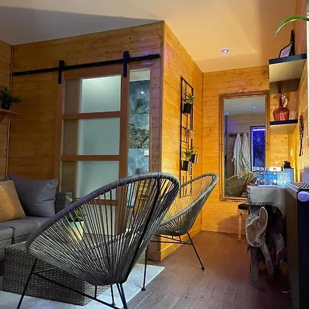 Love Room-2