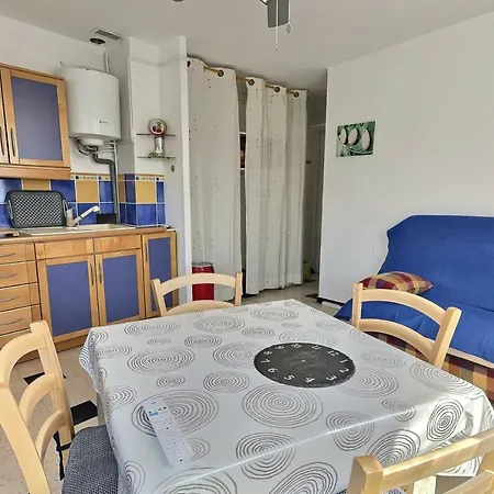 Studio 200 M From The Beach-3
