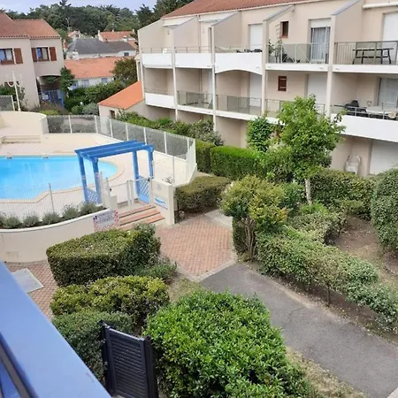 APPARTEMENT AU CALME AVEC PISCINE ET PARKING dans résidence securisée-2
