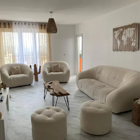 Appartement Chaleureux-2