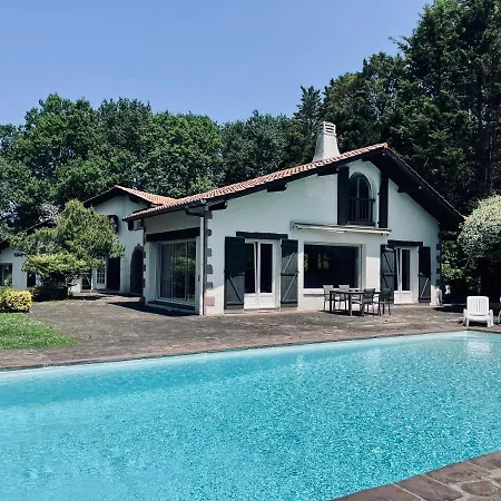 Magnifique Villa Basque Avec Piscine-3
