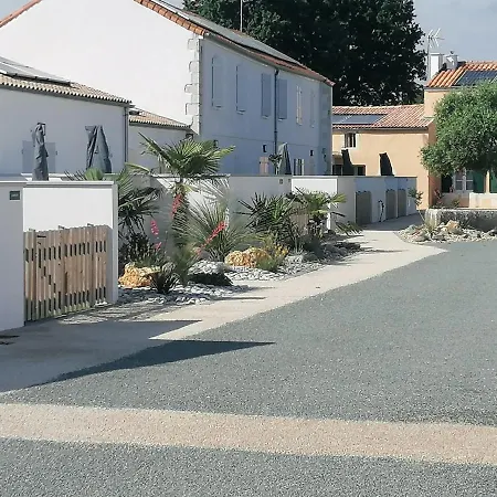 LE COMMODORE Maison avec piscine/parking/wifi/plages 5kms-2