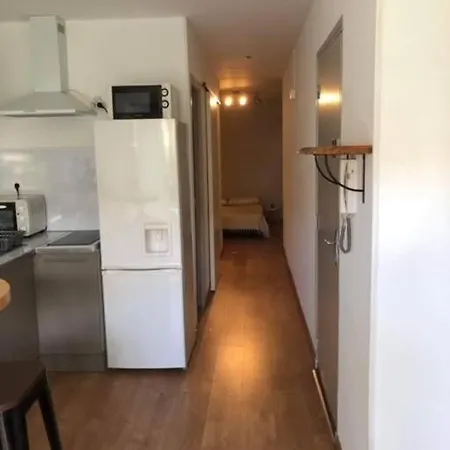 Appartement rénové RDC terrasse 200m plage-2