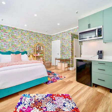 King Bed Mermaid Suite - Heart Of Palm Beach, Free Parking Included-3
