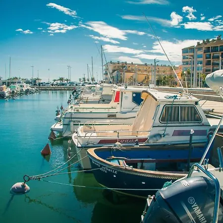 Apartment Near Center And Marina-3
