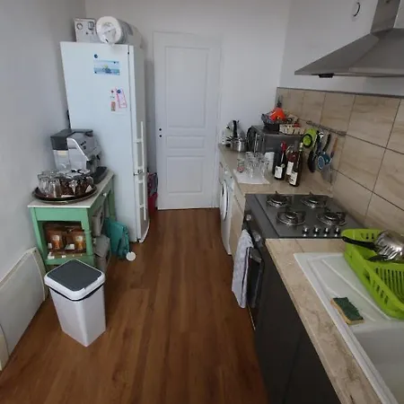 Super appartement avec belle luminosité en plein centre ville de Sisteron-3